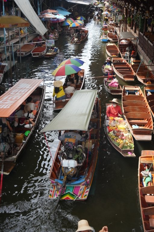 水上マーケット