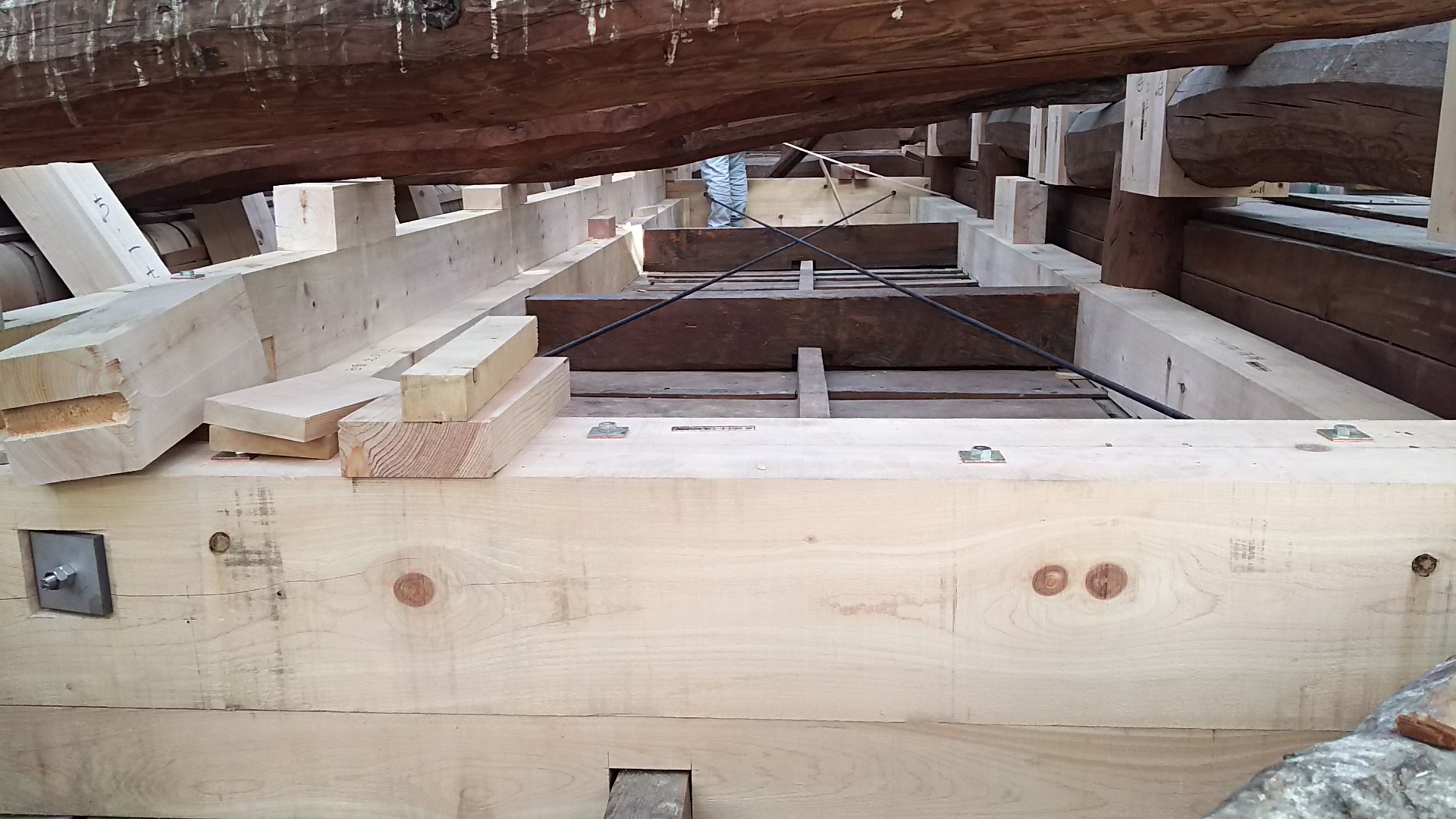 善光寺経蔵補強工事